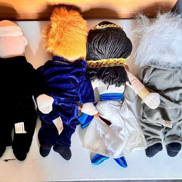 Historical Icons in Plush Form – Freud’s Couch Not Included - Picture 5 of 5